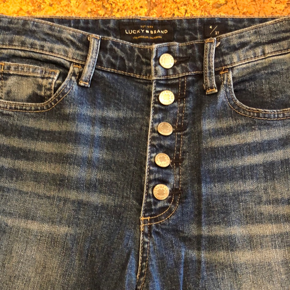 Lucky 🍀 Bridgette crop flare. Exposed Button fly. Size 27